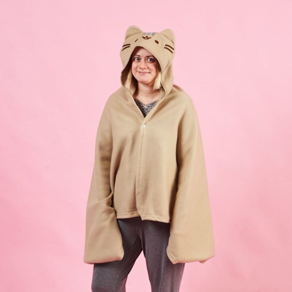 Pusheen Poncho